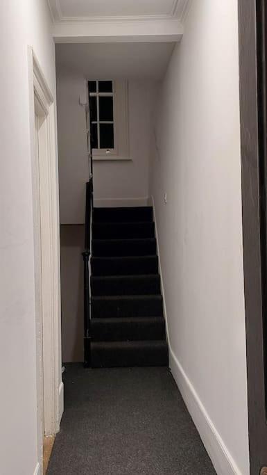 Harry Potter 9 3/4 Flat Apartment London Exterior photo