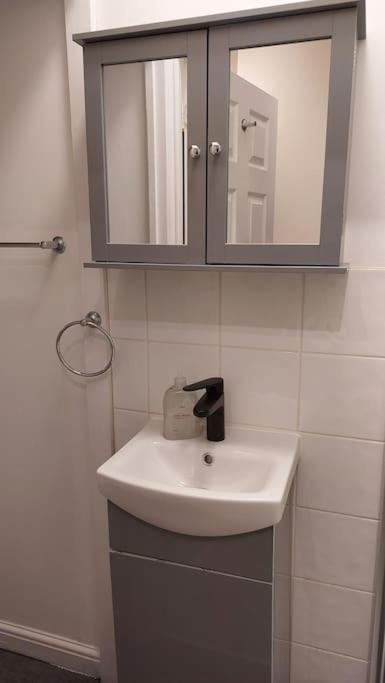 Harry Potter 9 3/4 Flat Apartment London Exterior photo