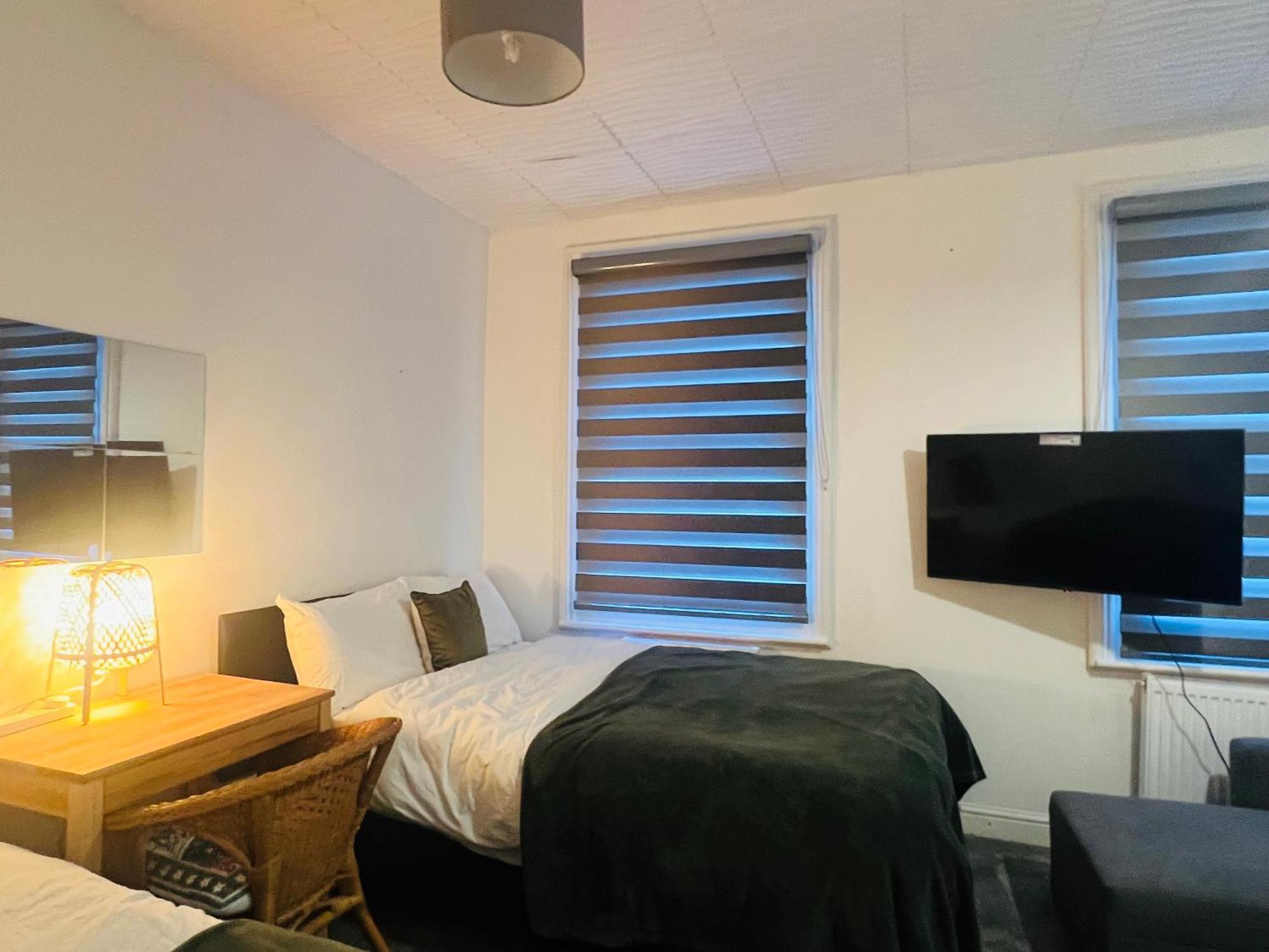 Harry Potter 9 3/4 Flat Apartment London Exterior photo